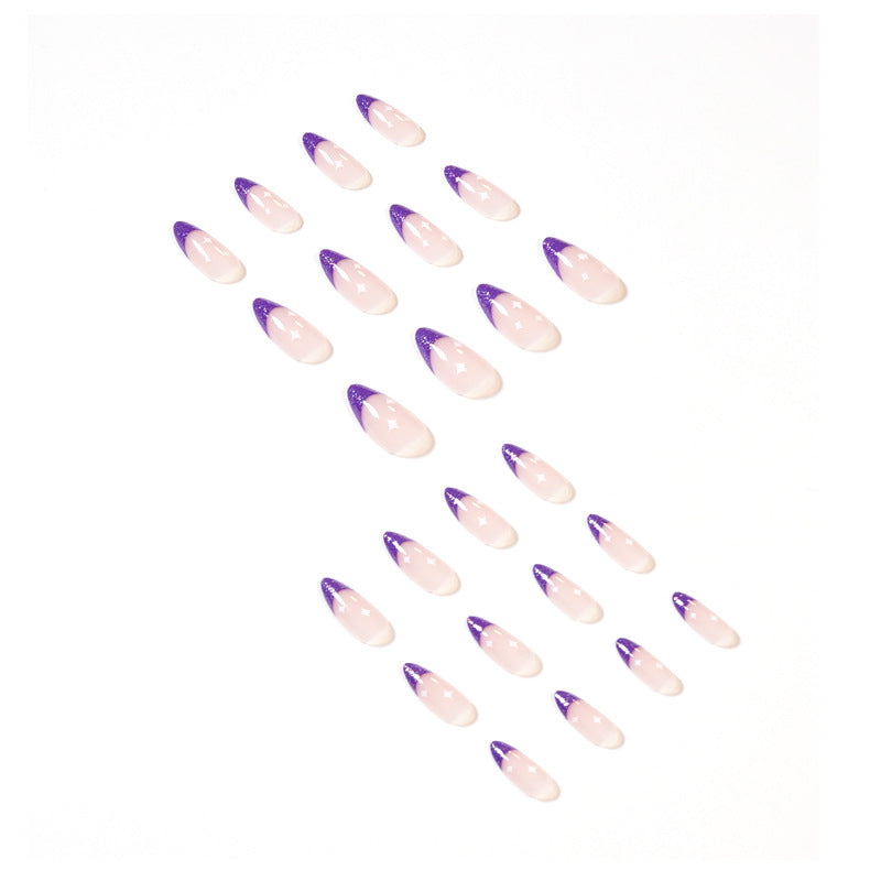 Kunstvolle Stiletto-Nägel mit Glitzer-Design Brehn