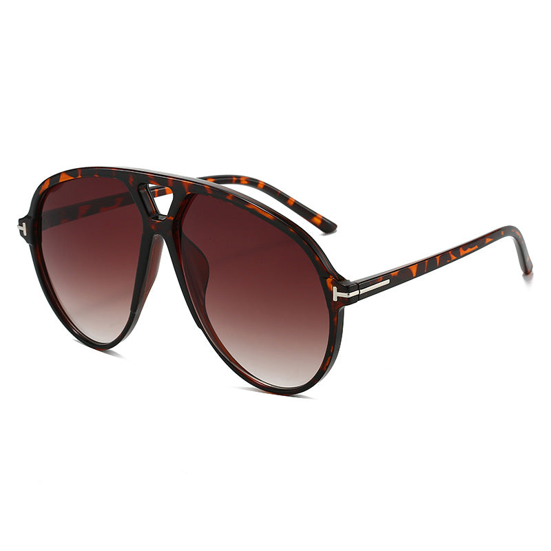 Damen oversized Sonnenbrille im modernen avangardistischen Design Brehn
