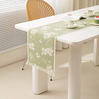 Gewebter Tischläufer mit floralem Jacquardmuster und Fransensaum Brehn