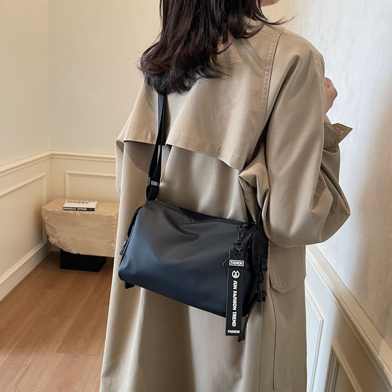 Elegante Mehrzweck-Schultertasche Brehn