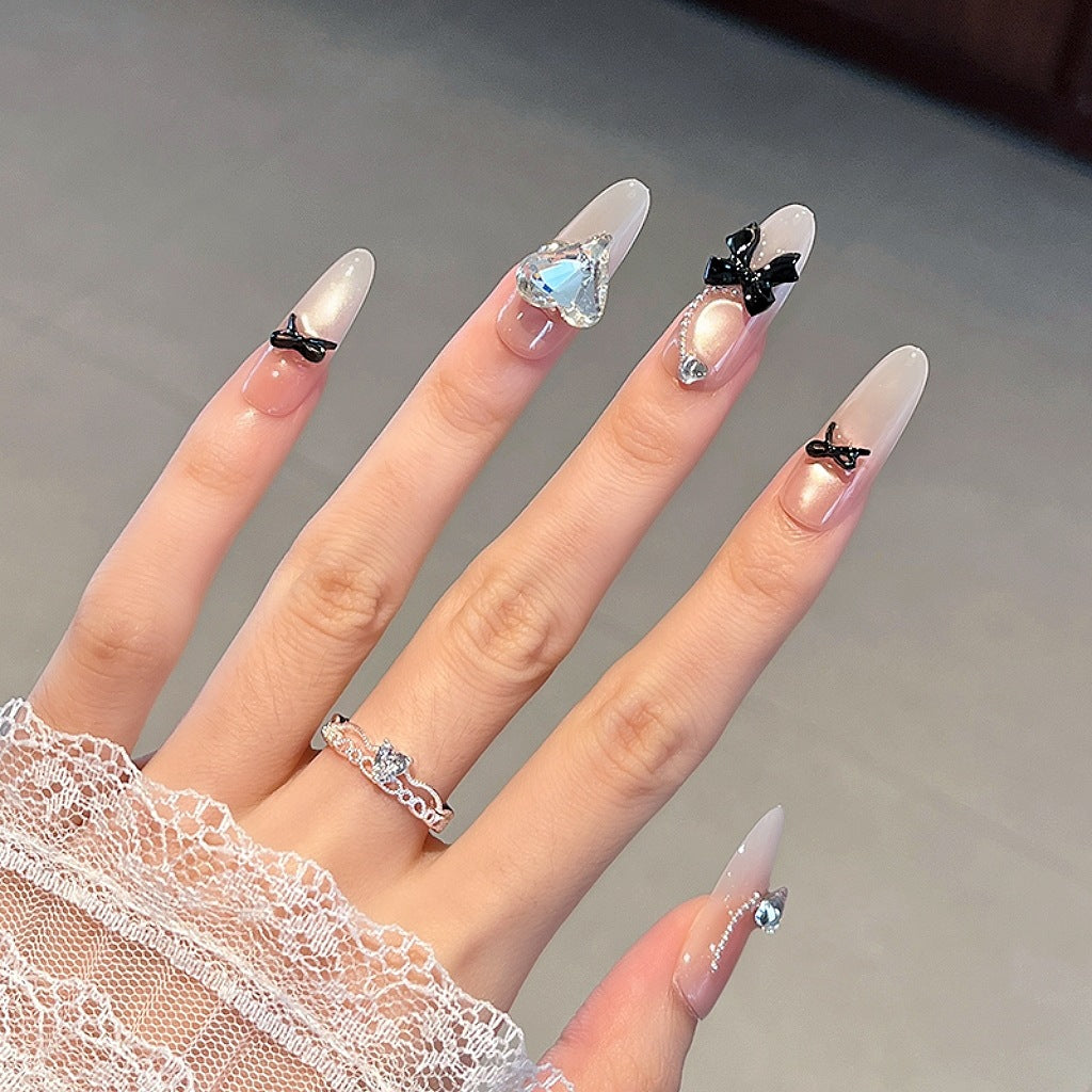 Dekorative Press-On Nagelkunst Verlängerungen Brehn
