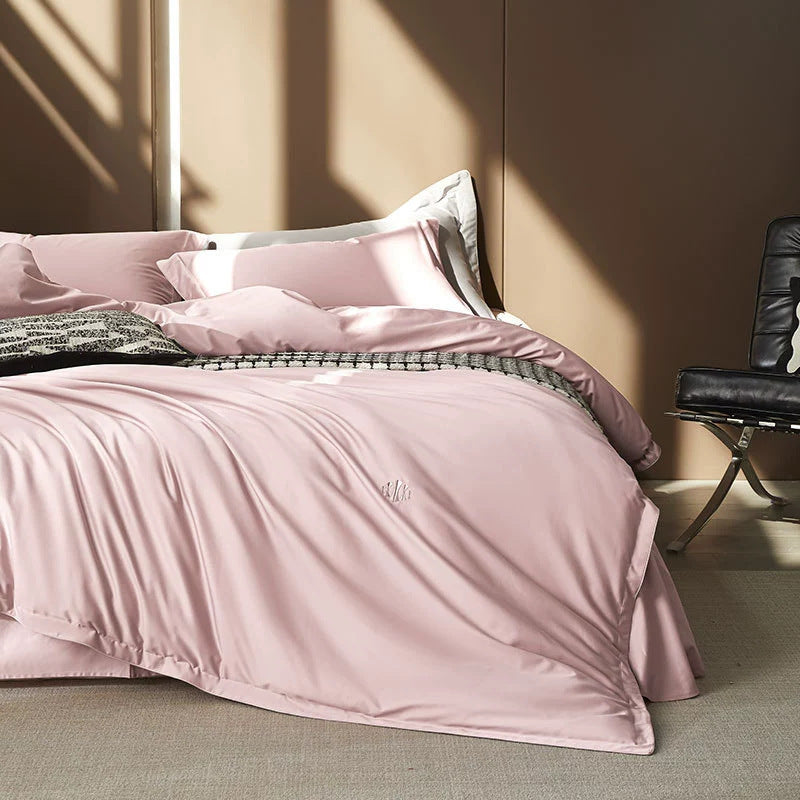 Seidiges Satin Bettbezugset mit Kontrastpaspel und tiefem Rock