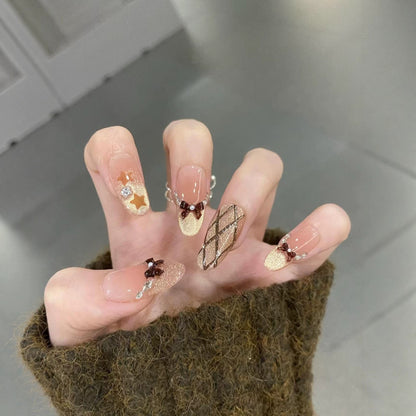 Dekoratives Press-On Nagelkunst Set