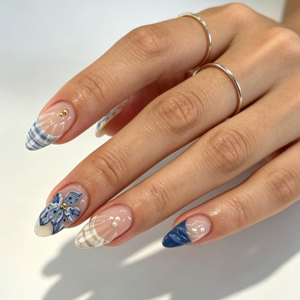 Florales Künstlerisches Press-On-Nagelset Brehn