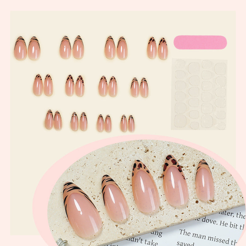 Kunstnagelset mit eleganten Leopard- und Ombre-Designs Brehn