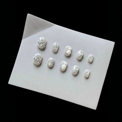Künstlerische Floral Press-On Nagelkollektion  1791772956
