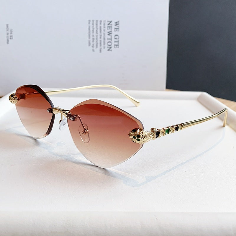 Damen Cat-Eye Sonnenbrille mit luxuriösem Schmuckrahmen Brehn