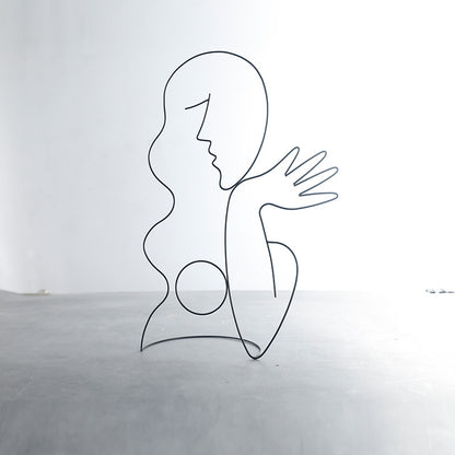 Künstlerische Linienkunstskulptur