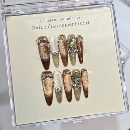 Künstlerisches Stiletto Press-On Nagelset mit Edelsteinakzenten Brehn