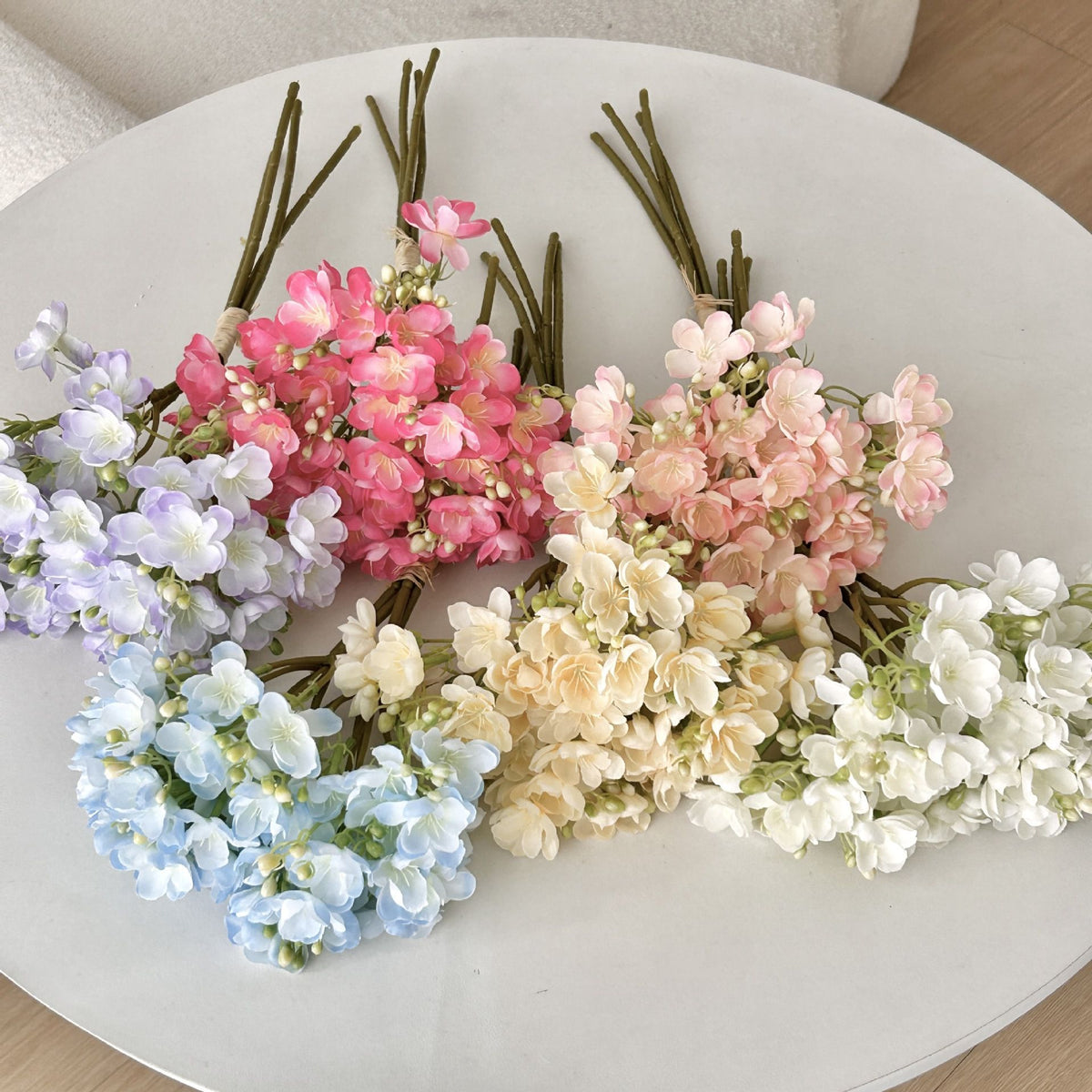 Dekorative Blumenarrangements