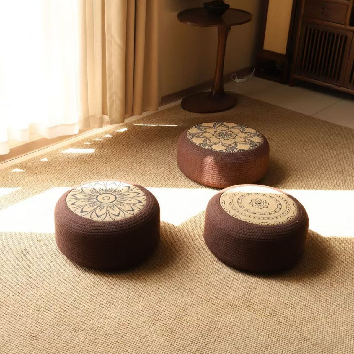 Dekorativer Sitzpuff mit Stilvollem Blumendesign Brehn