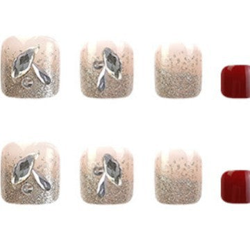 Fußnagelkunst-Set mit glamourösen Glitzerakzenten Brehn