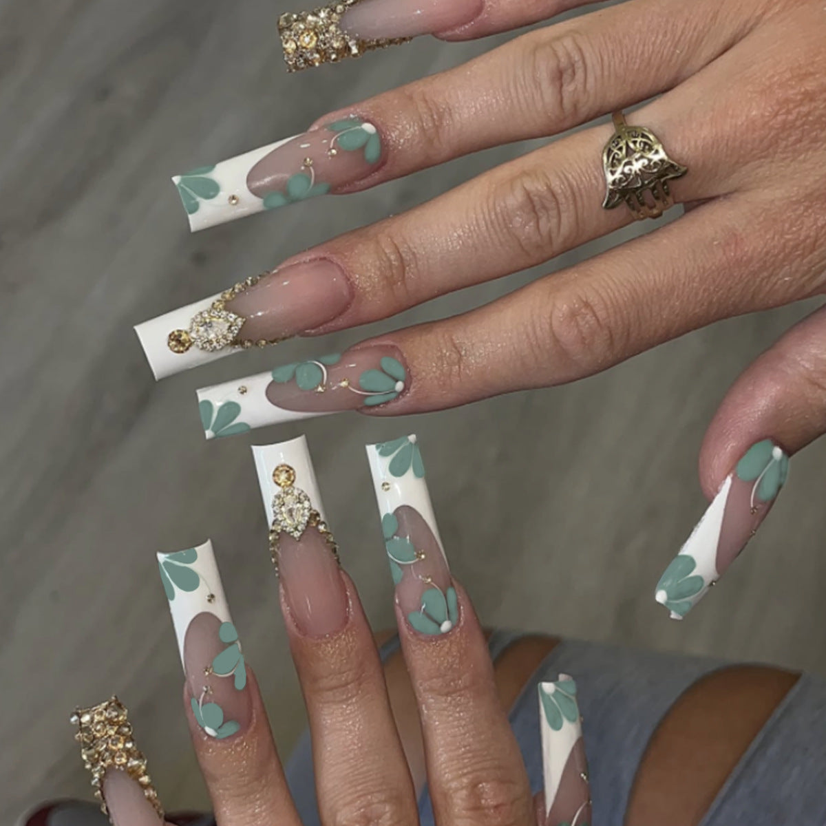 Elegante Floral Stiletto Nagelverstärkungen Brehn