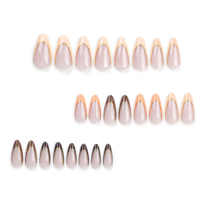 Kunstvolle Nagelverlängerungen mit elegantem Spitzen-Design Brehn