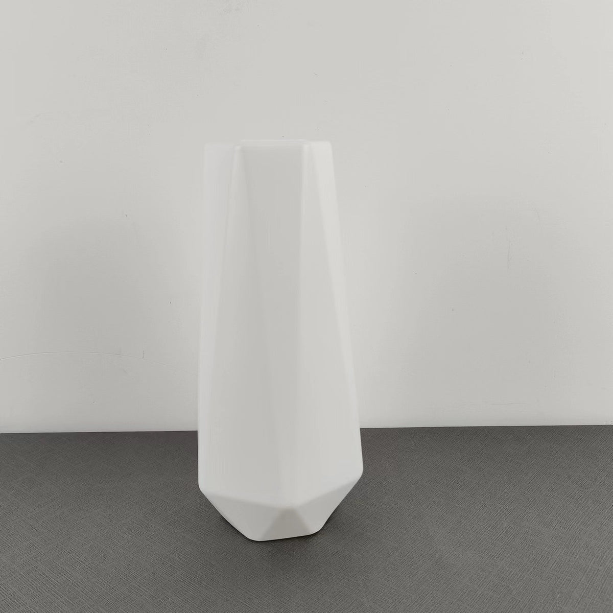 Moderne geometrische Dekovase Brehn
