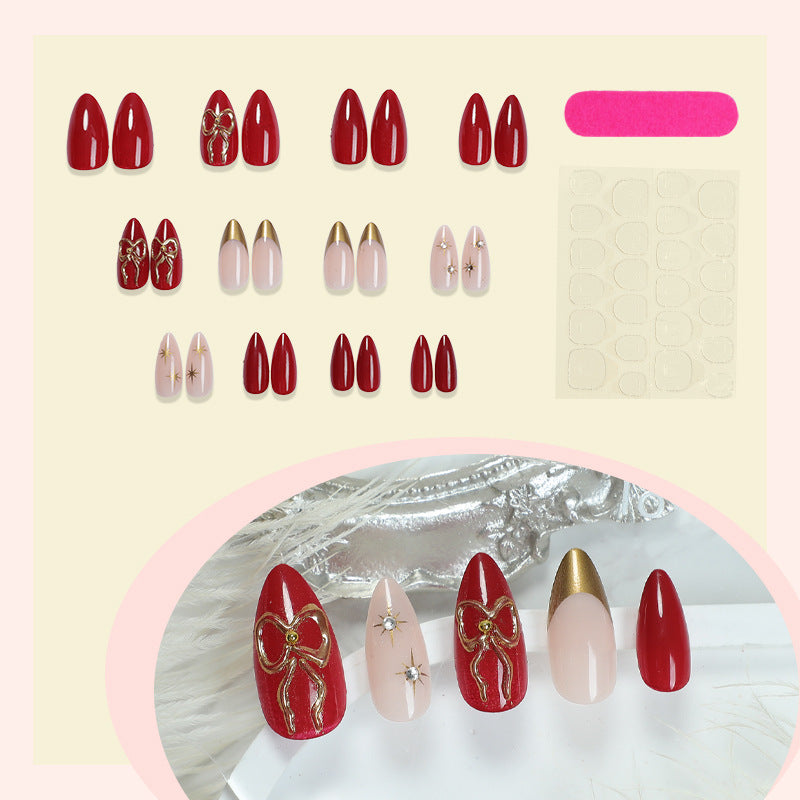 Kreatives Kunstnageldesign mit stilvollen Motiven Brehn