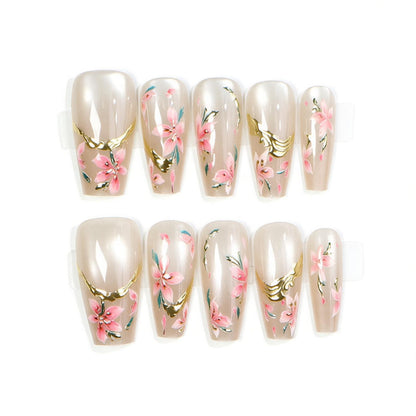 Elegante Blumen-Nagelkunst Brehn
