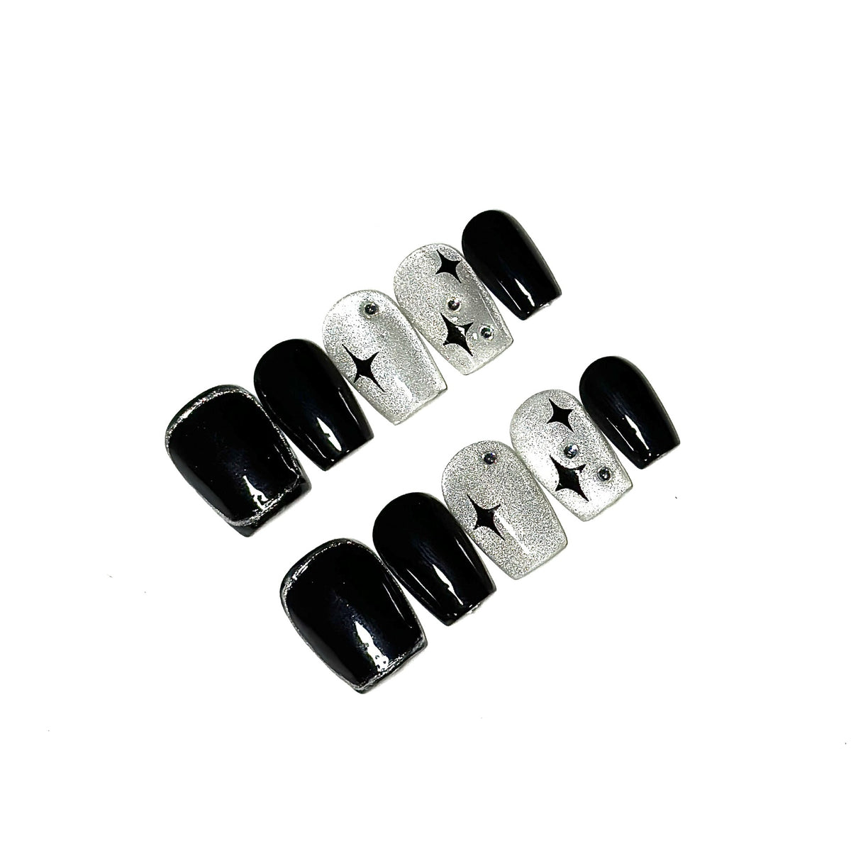 Künstlerisches Press-On Nagelkunstset mit Herz- und himmlischen Designs