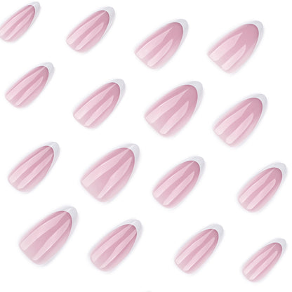 Kunstvolle Nagelverlängerungen mit elegantem Farbverlauf und präzisem French-Tip Brehn