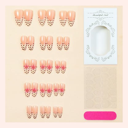Polka Dot und Floral Press-On Nagel Kollektion Brehn