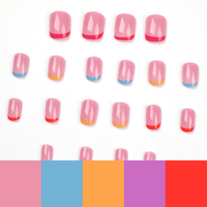 Nagelkunst mit bunten Spitzen Brehn