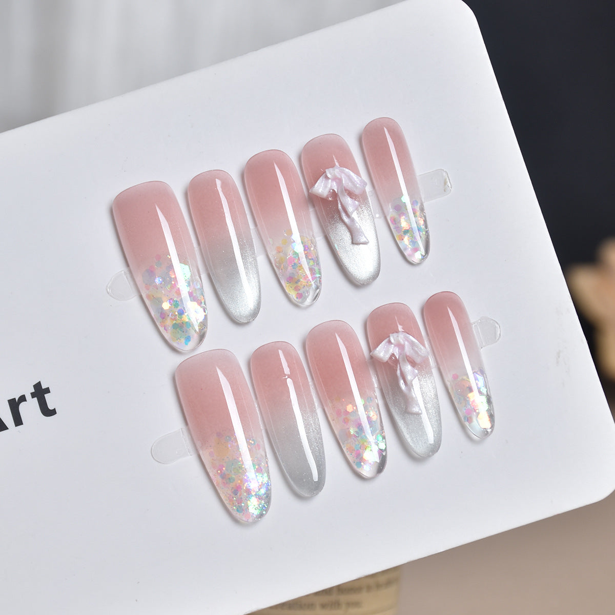 Elegante Glitzernde Press-On Nagelkunst Brehn