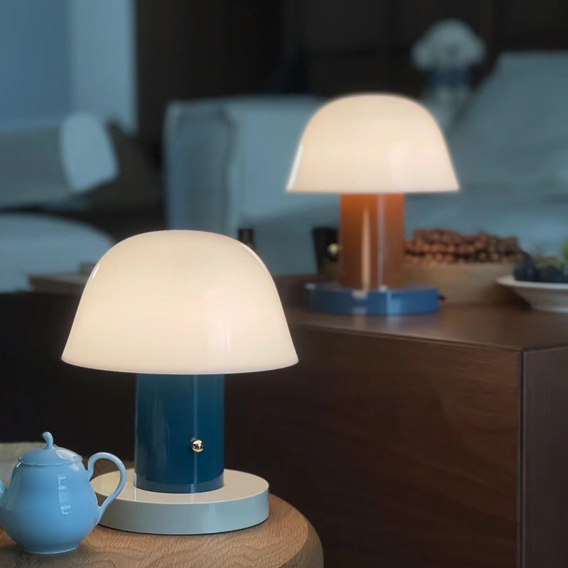 Stilvolle moderne Tischlampe