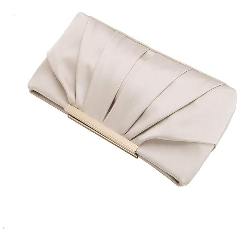 Elegante Clutch mit Raffinierten Faltendetails Brehn