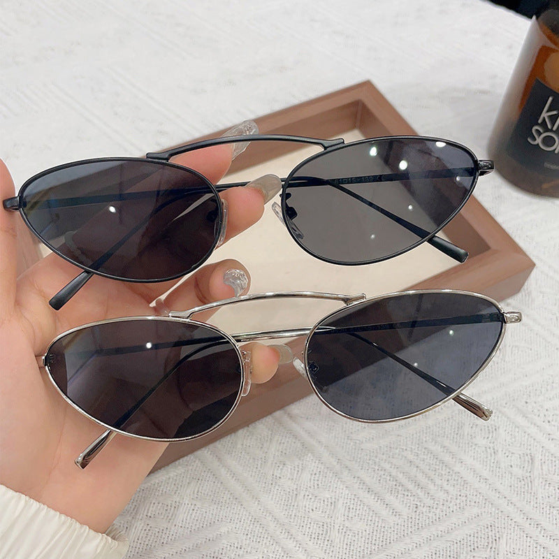 Modische Sonnenbrille mit Eleganten Metallrahmen Brehn