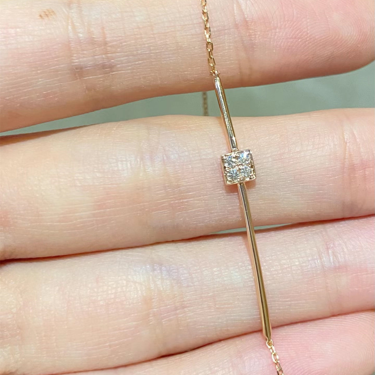 Delicate Bar Chain Bracelet Brehn