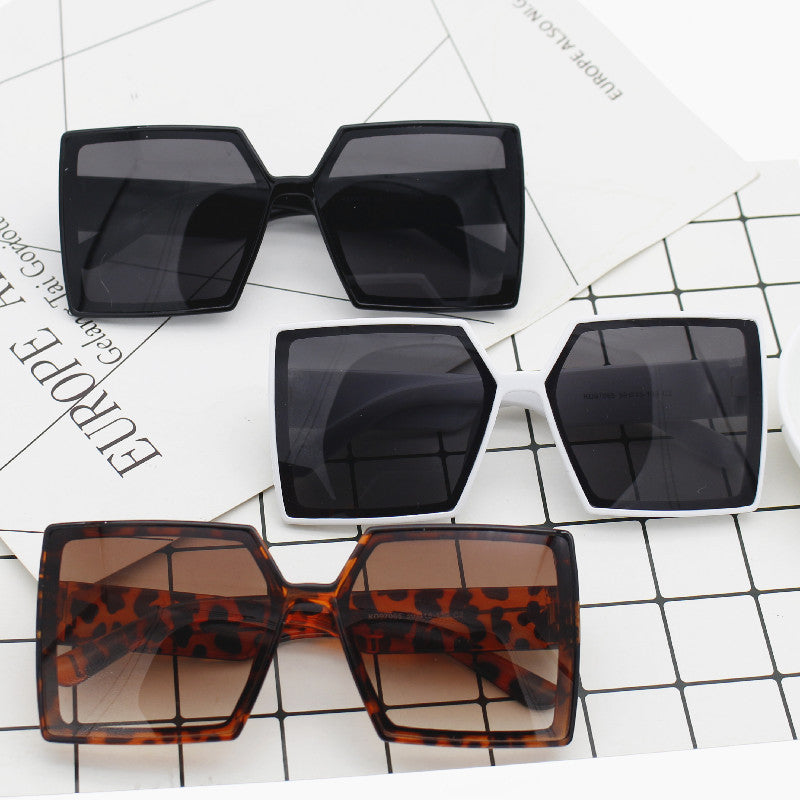 Damen Modische Oversized-Sonnenbrille mit kantigem Design Brehn