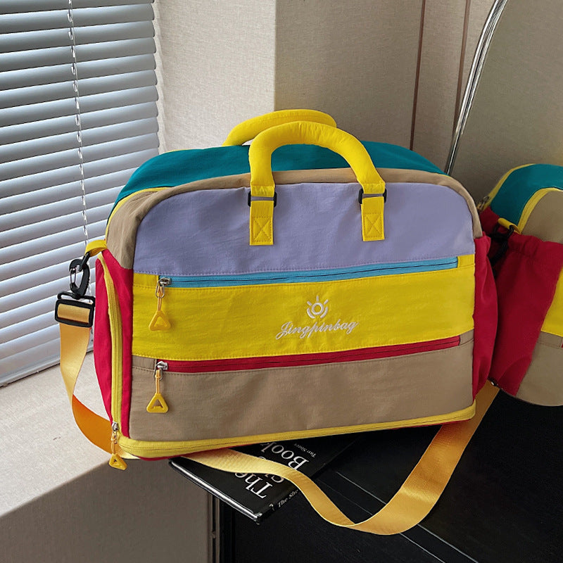 Vielseitige Reisetasche mit mehreren Taschen