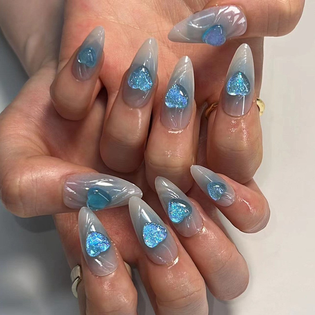 Elegante Kunstnägel mit Botanischen Designs Brehn