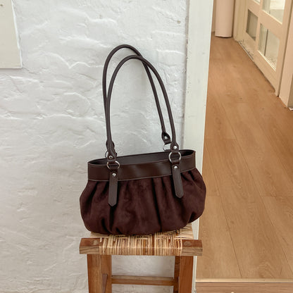 Geraffte Wildleder-Handtasche