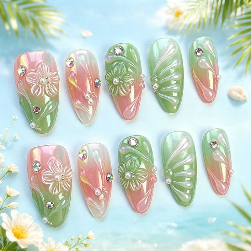 Kunstnagel-Set mit frühlingshaftem Design und Glitzerakzenten Brehn