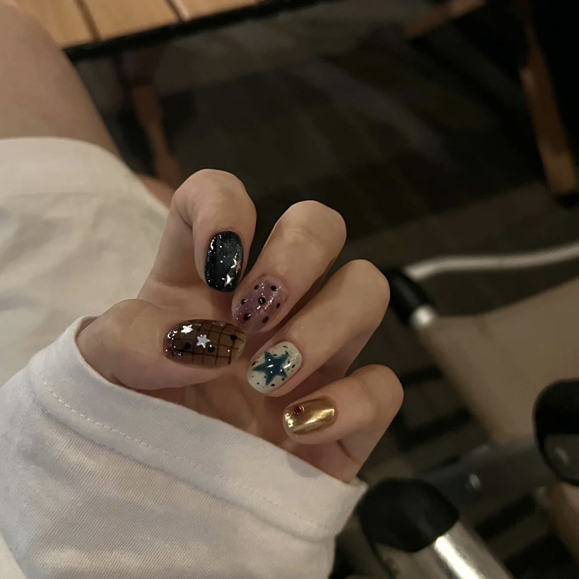 Künstlerisches Nageldesign Kit Brehn