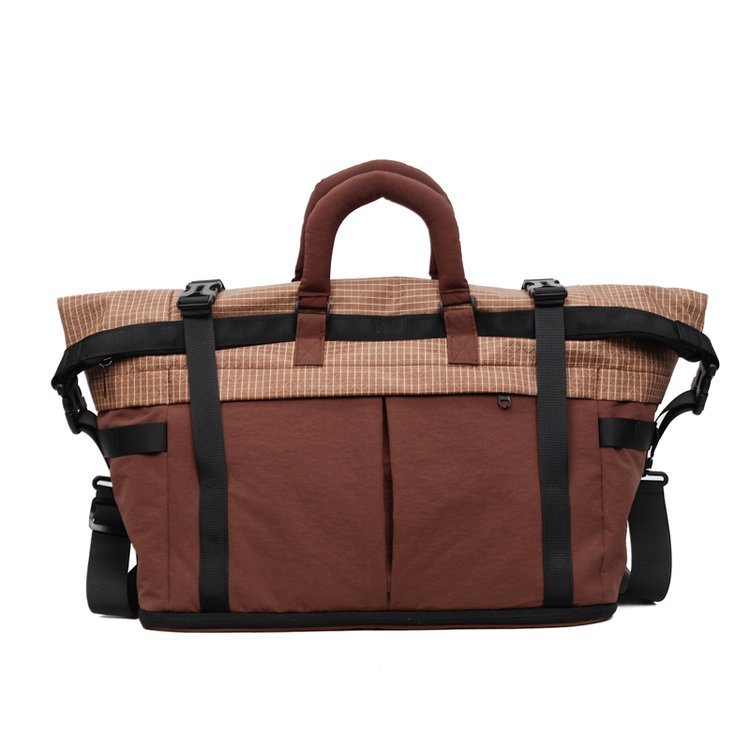 Sportliche Reisetasche mit Multifunktionalen Fächern Brehn