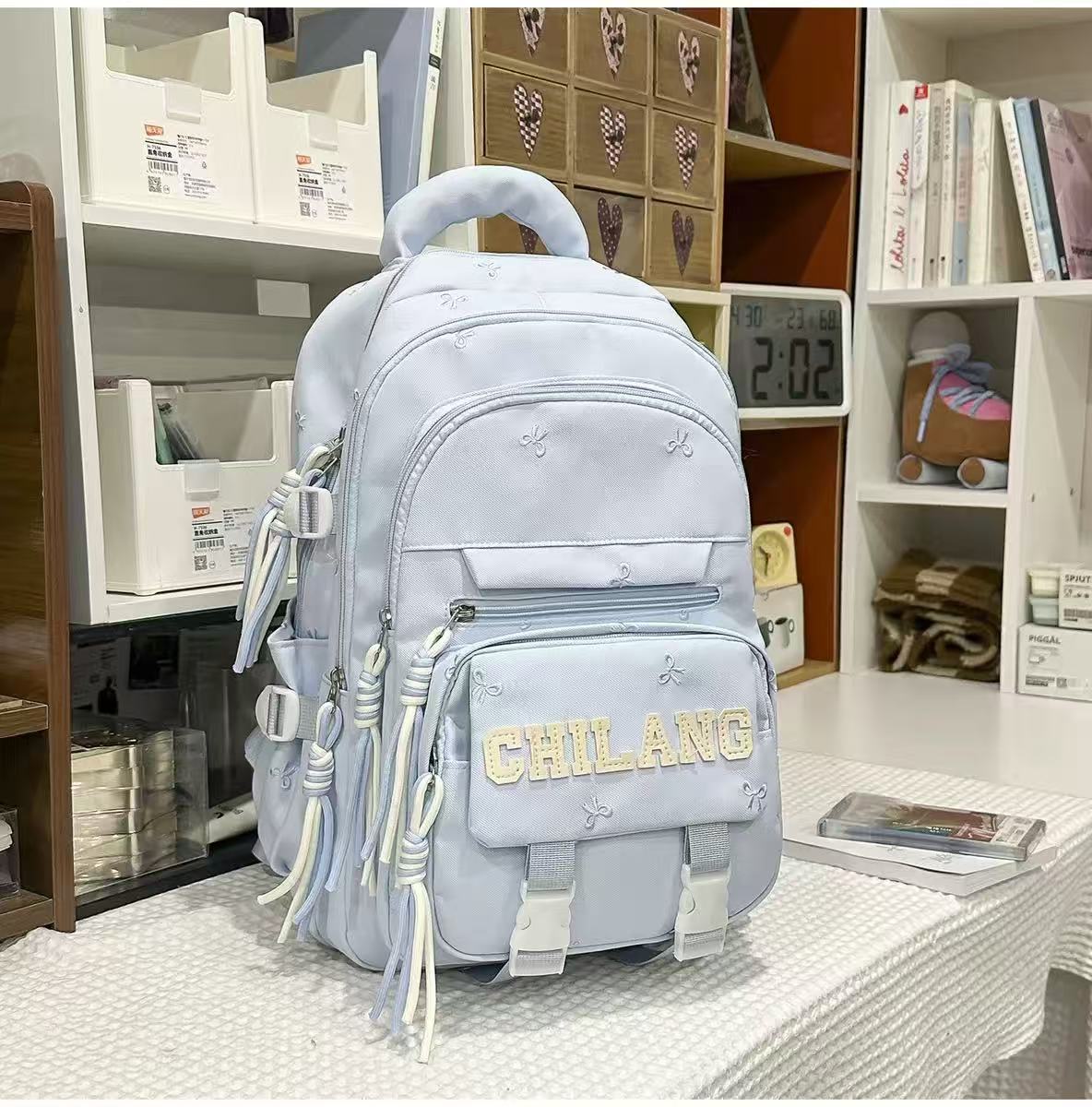 Mehrfächer gestickter Schulrucksack