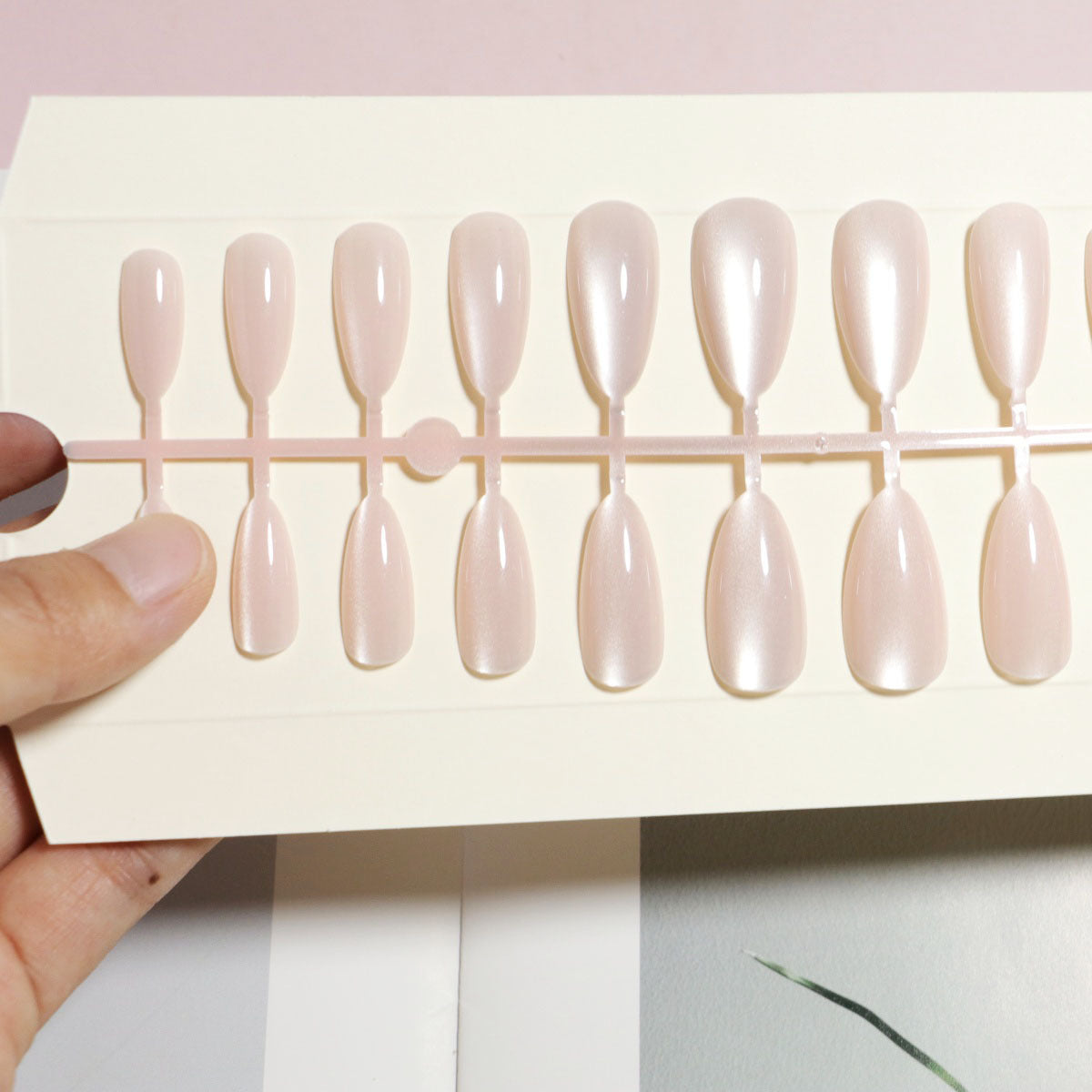 Glitzerndes Stiletto Press-On Nail Set Brehn