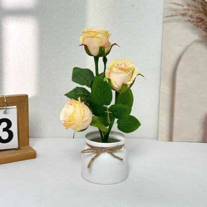 Lebensgetreue dekorative Blumenarrangement