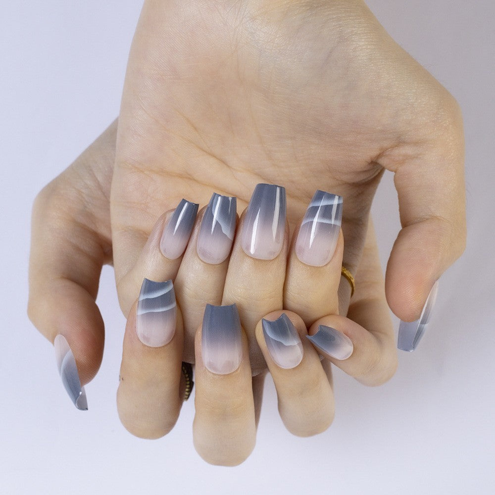 Elegante Nagelpflege Brehn
