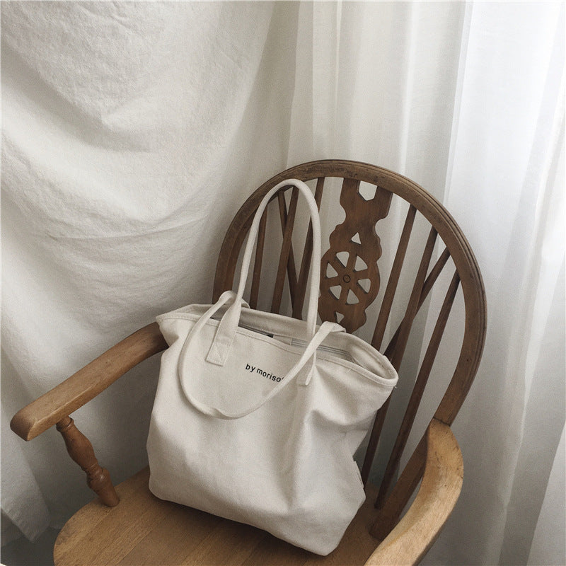Alltagshandtasche Mit Geräumigem Innenfach Und Robustem Design Brehn