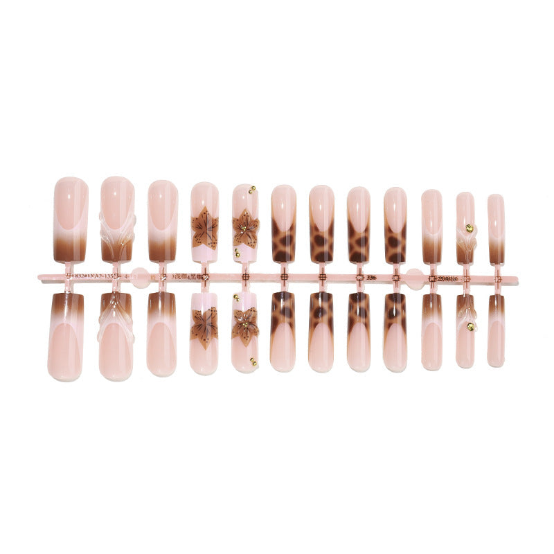 Elegante florale Press-On-Nagelset Brehn