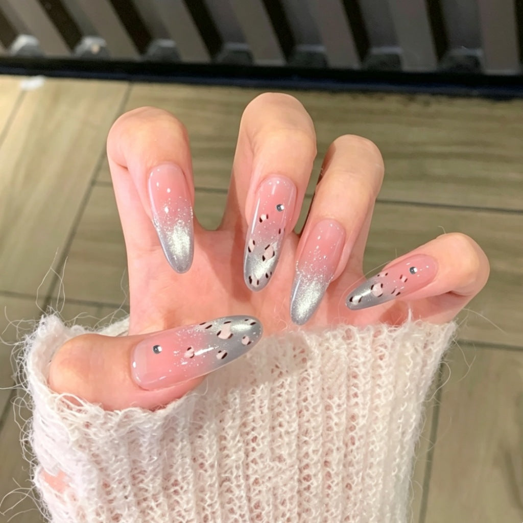 Künstlerisches Press-On Nagelset mit Sternmotiven Brehn
