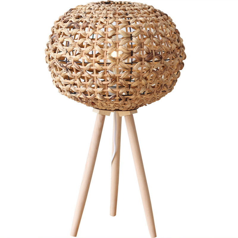 Stilvolle Stehlampe im skandinavischen Design Brehn