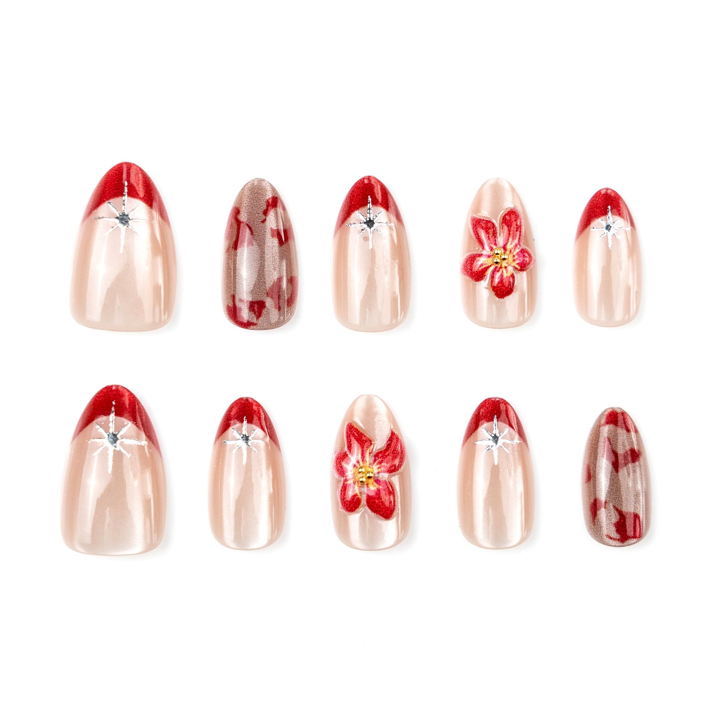 Kunstnagelset mit detaillierten Herzdesigns und Glamourösen Verzierungen Brehn