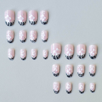 Elegantes Floral Nail Art Design Set