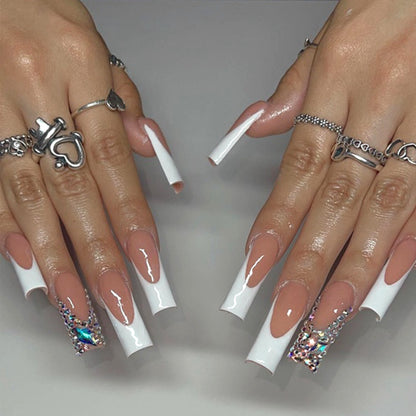 Elegantes French Tip Acryl Nagel Set Brehn