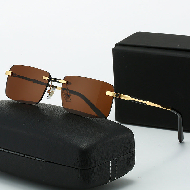 Damen Sonnenbrille im modernen rechteckigen Design mit luxuriösen Metallelementen Brehn