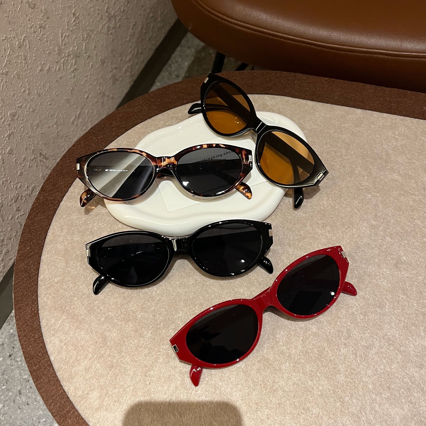 Stylische Katzenaugen-Sonnenbrillen mit einzigartigem Muster Brehn